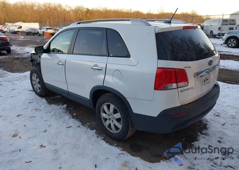 2013 Kia Sorento Lx z USA, uszkodzony, nr VIN 5XYKT4A64DG406938
